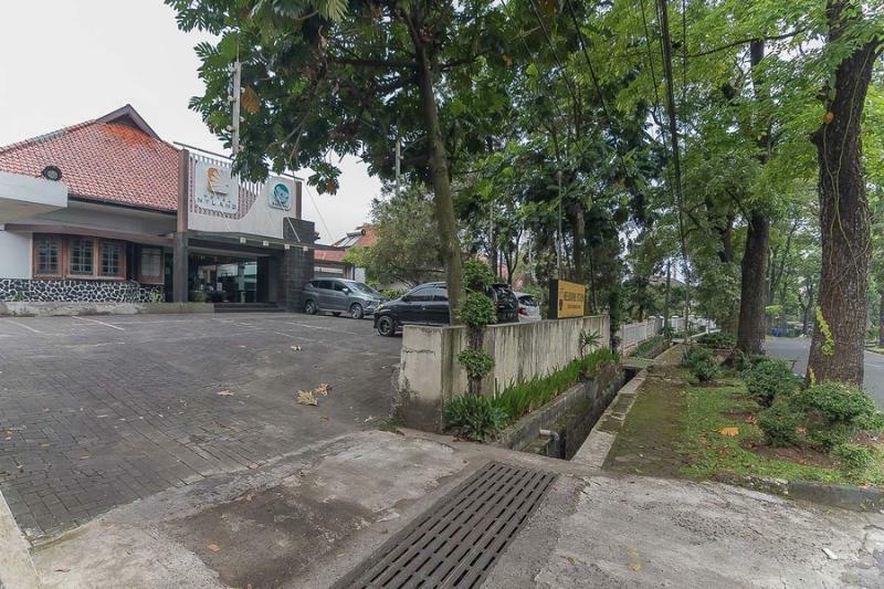 Reddoorz Plus @ Cipaganti Street 3 Bandung Exterior photo